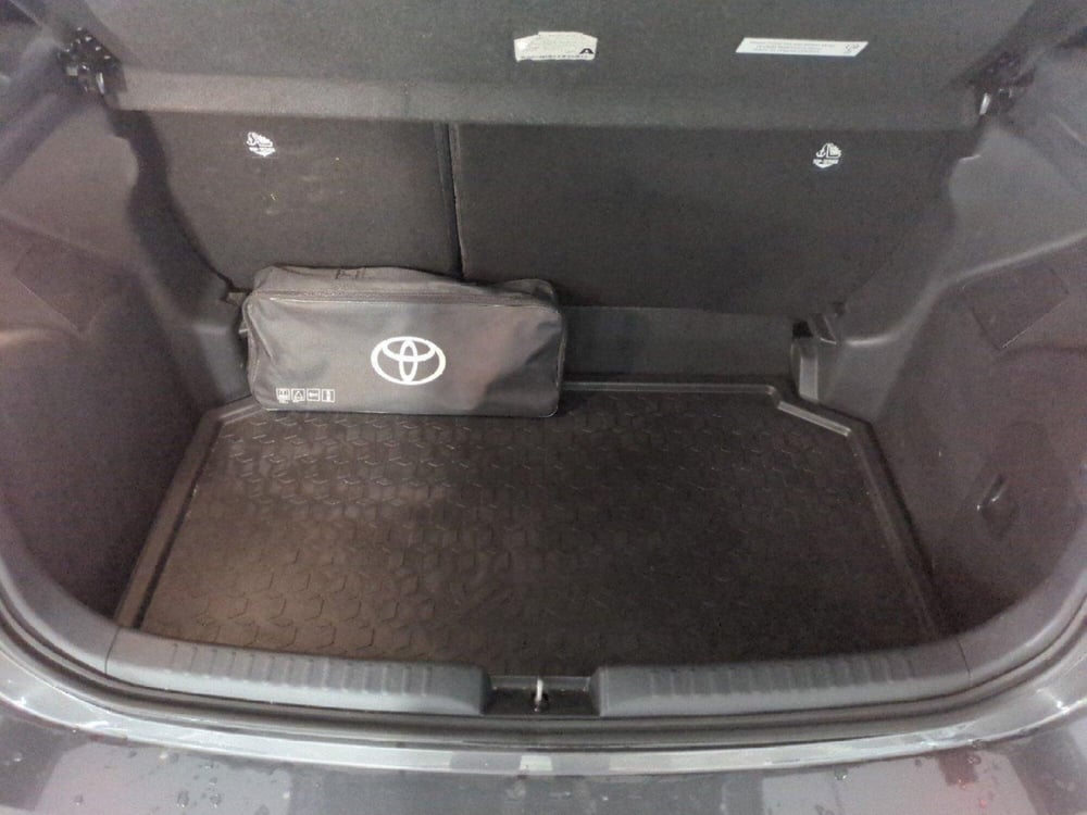 Toyota Yaris usata a Milano (10)