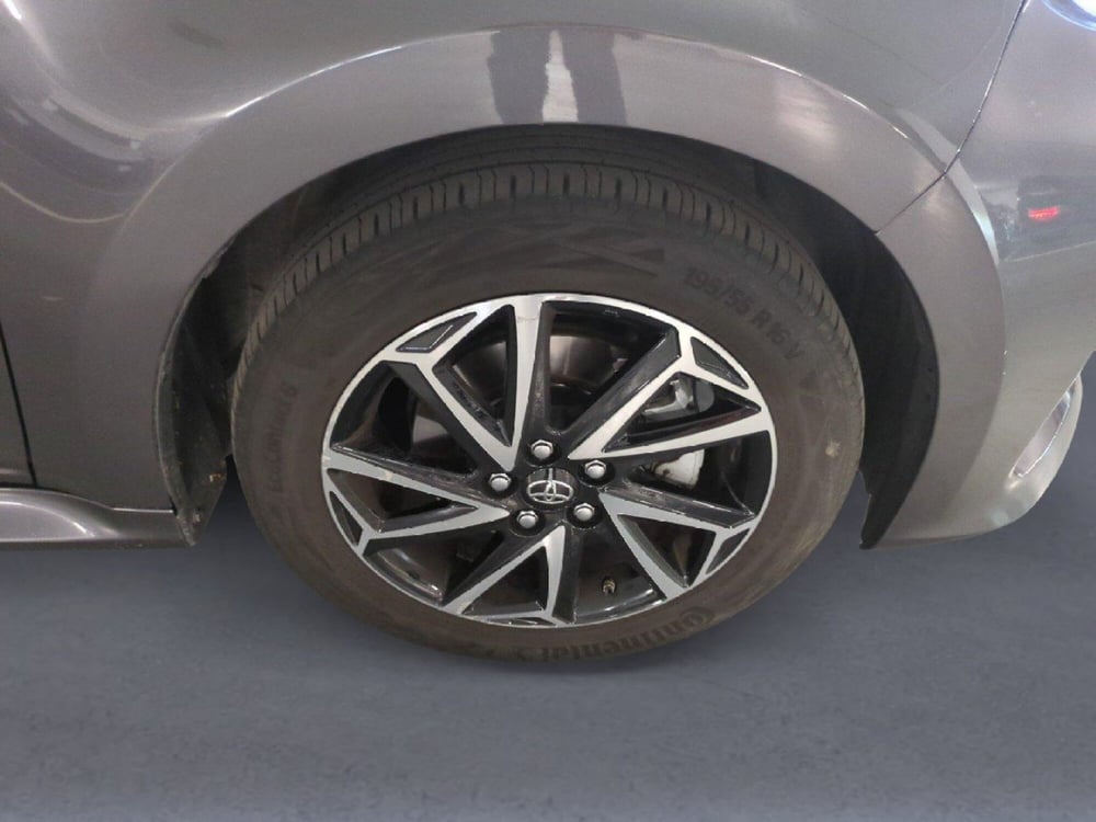 Toyota Yaris usata a Milano (9)