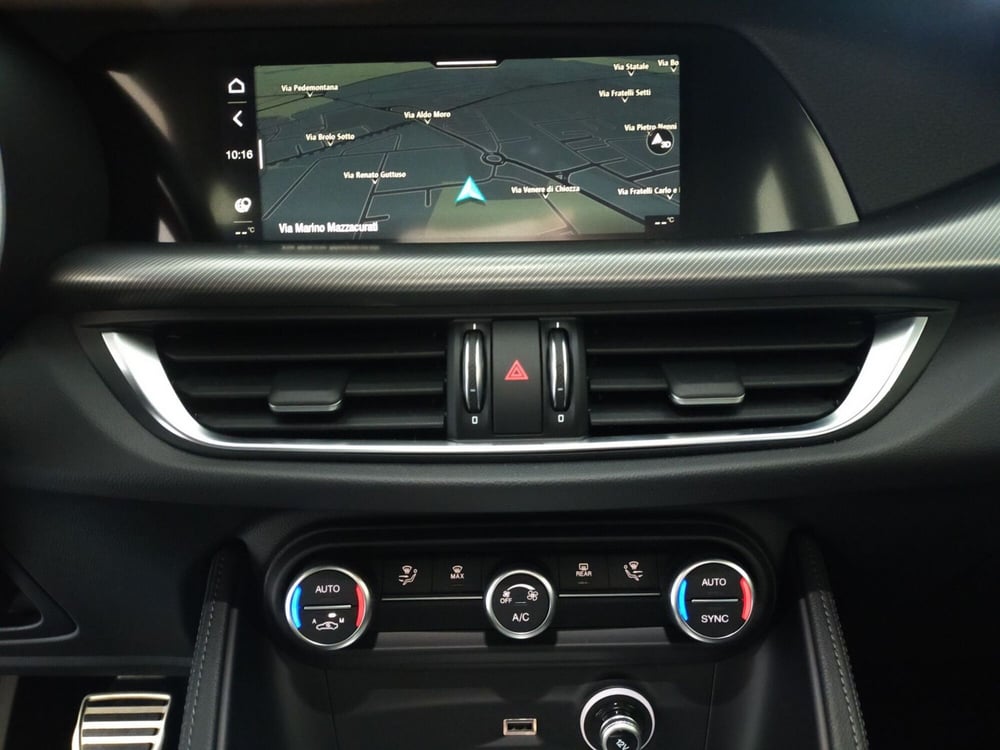 Alfa Romeo Stelvio nuova a Reggio Emilia (14)