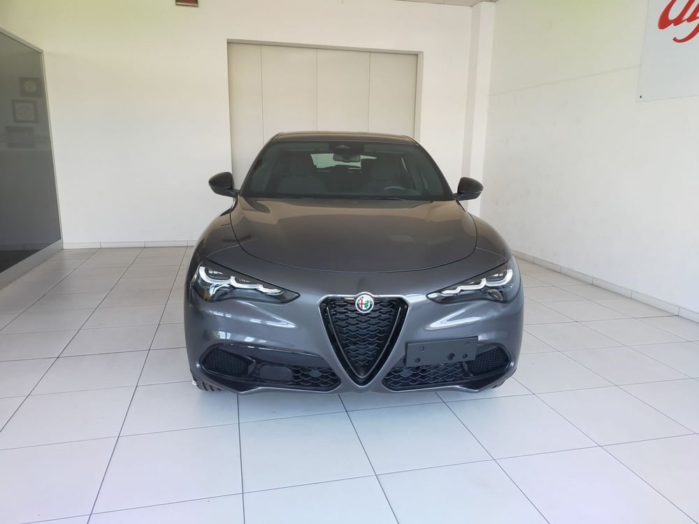 Alfa Romeo Stelvio nuova a Reggio Emilia (2)