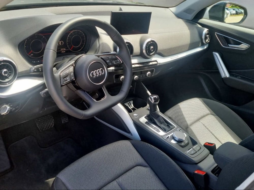 Audi Q2 nuova a Livorno (6)