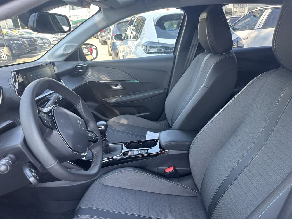 Peugeot 208 usata a Milano (10)