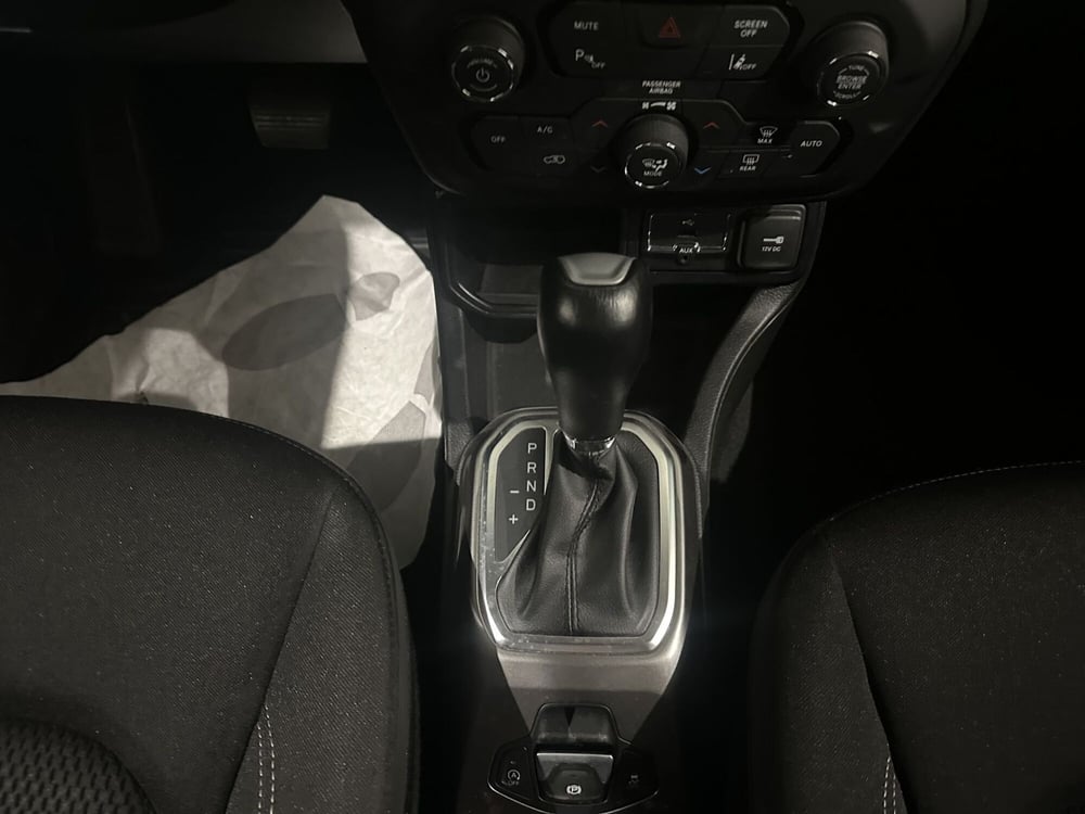 Jeep Renegade usata a Milano (19)