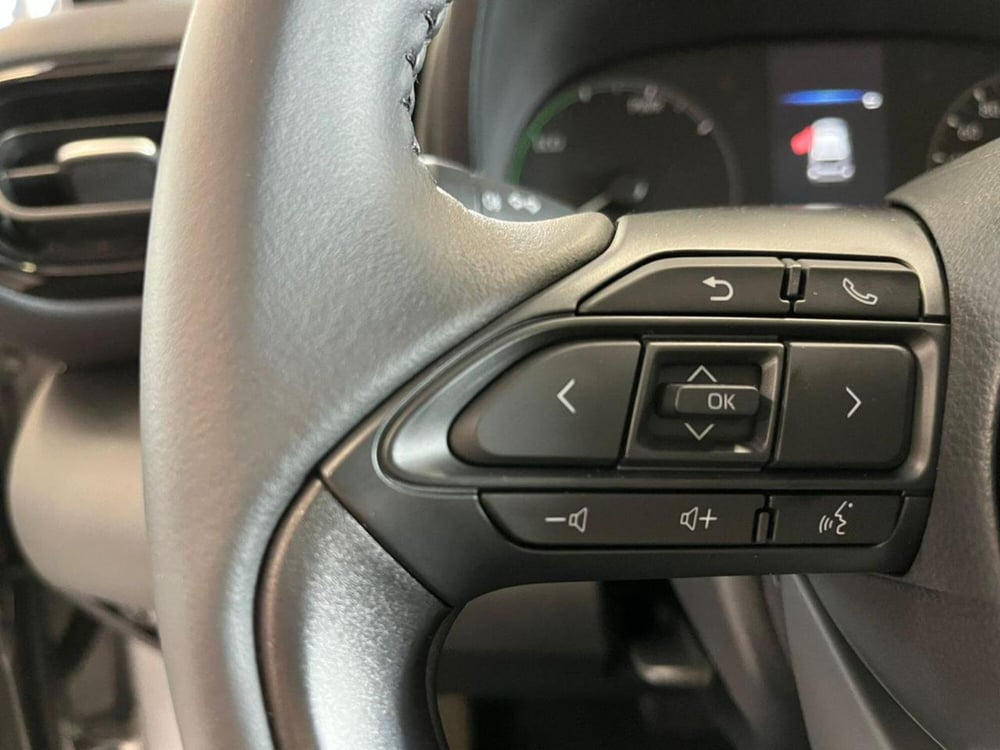 Mazda Mazda2 Hybrid nuova a Como (13)