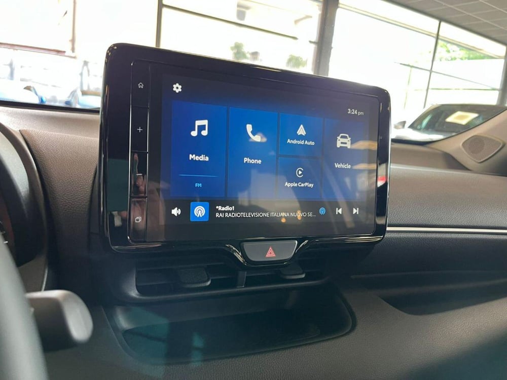Mazda Mazda2 Hybrid nuova a Como (14)