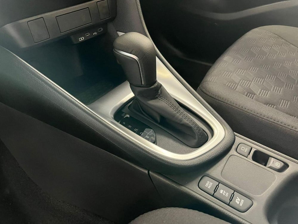 Mazda Mazda2 Hybrid nuova a Como (15)