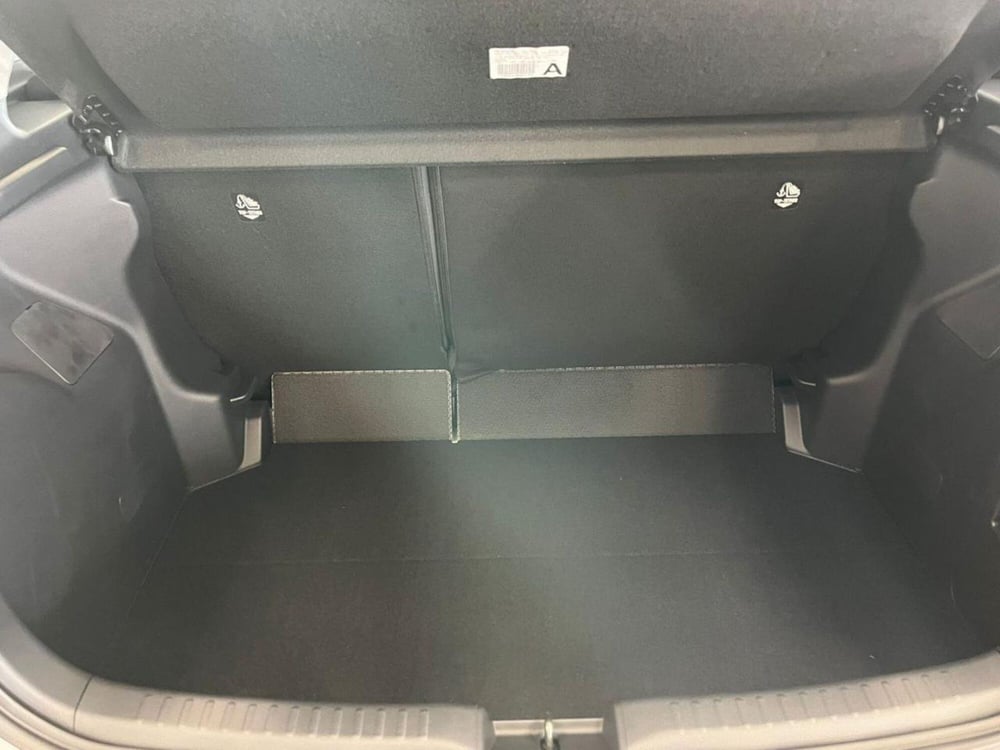 Mazda Mazda2 Hybrid nuova a Como (16)