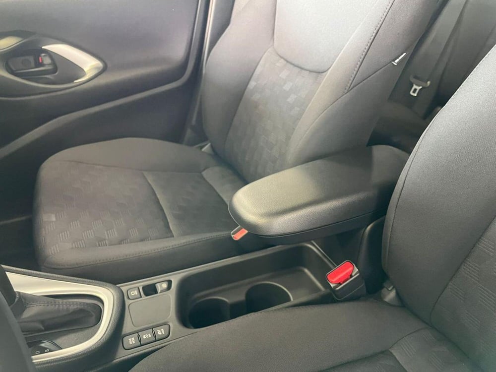 Mazda Mazda2 Hybrid nuova a Como (8)