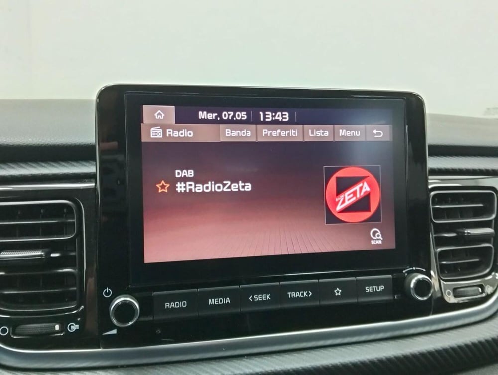Kia Rio usata a Como (14)