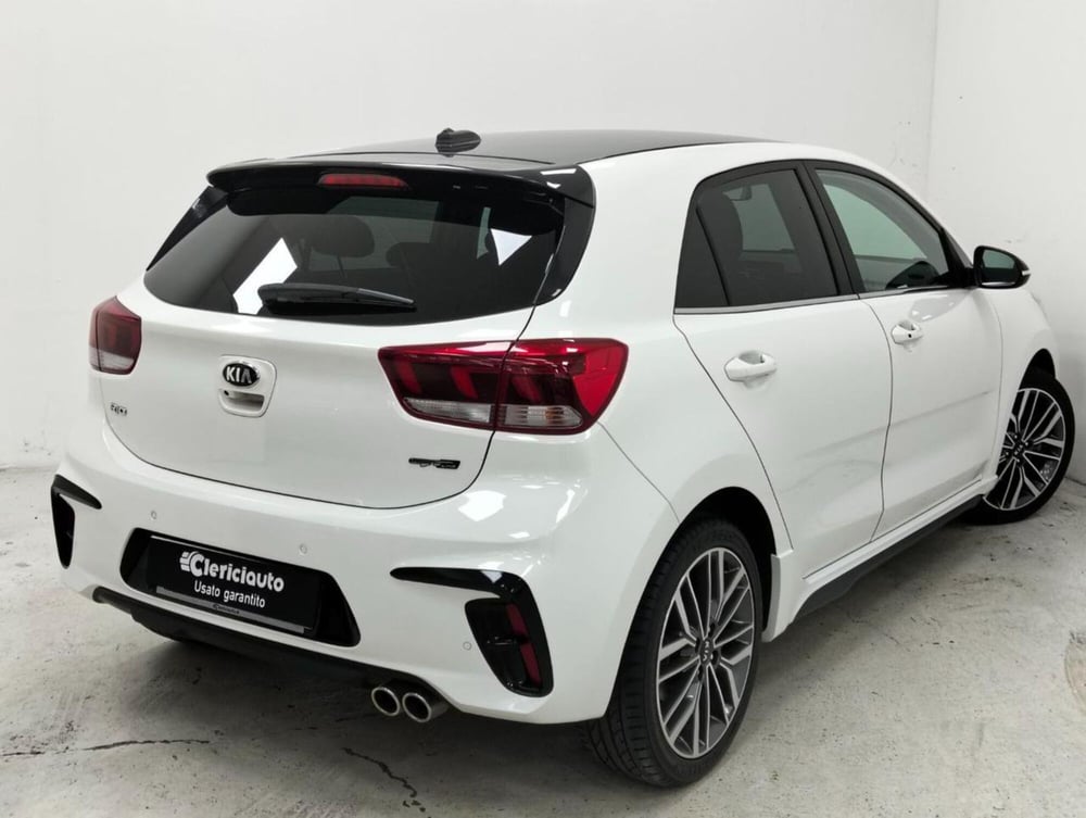 Kia Rio usata a Como (2)