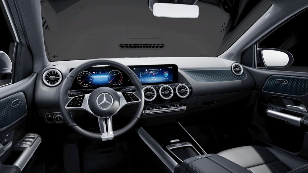 Mercedes-Benz Classe B nuova a Milano (8)