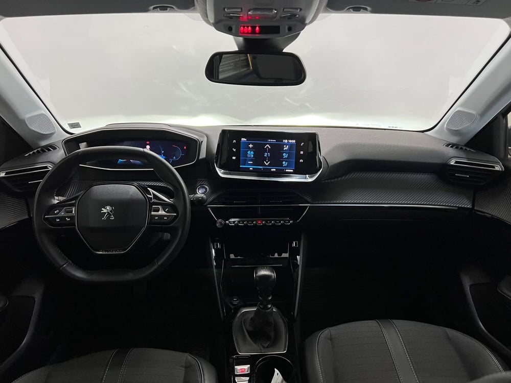 Peugeot 208 usata a Bari (15)