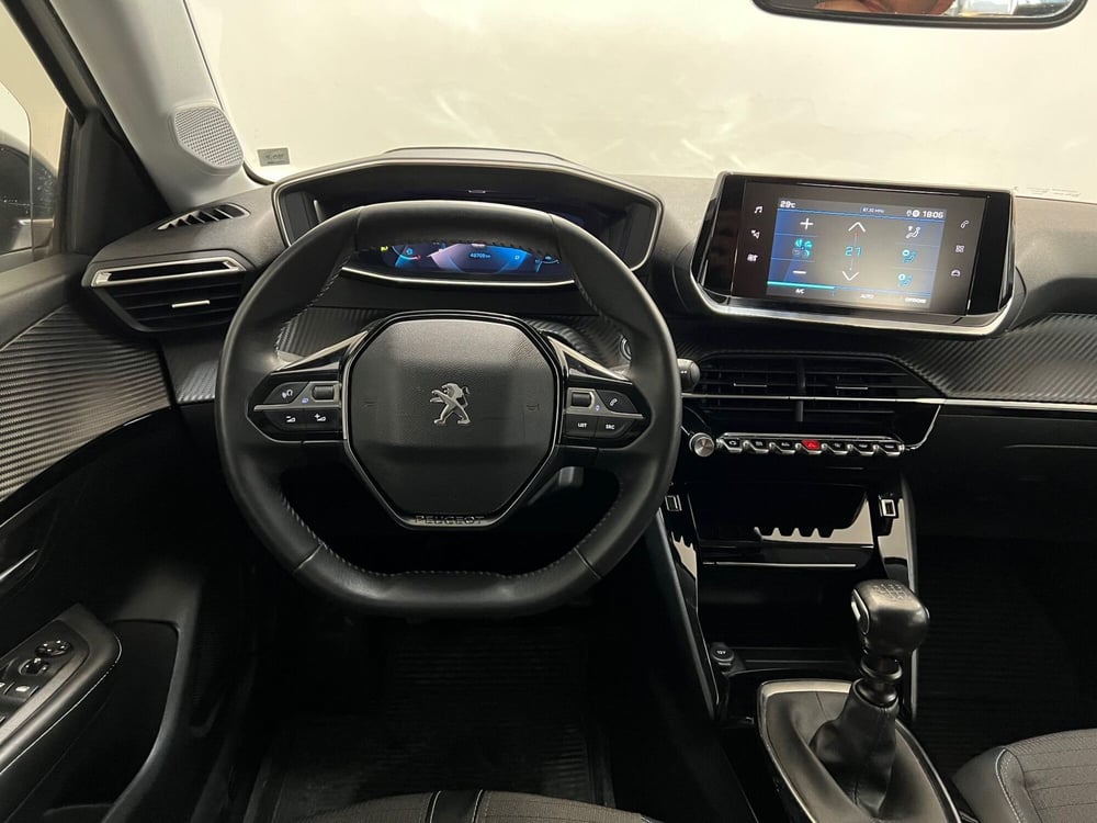 Peugeot 208 usata a Bari (16)