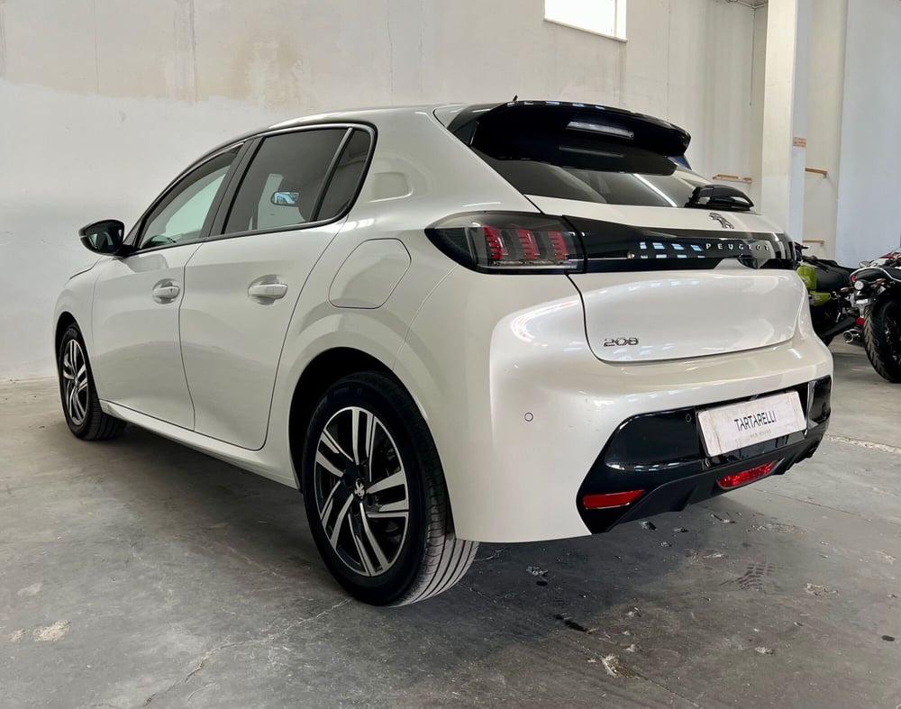 Peugeot 208 usata a Bari (6)