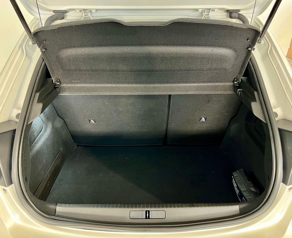 Peugeot 208 usata a Bari (9)