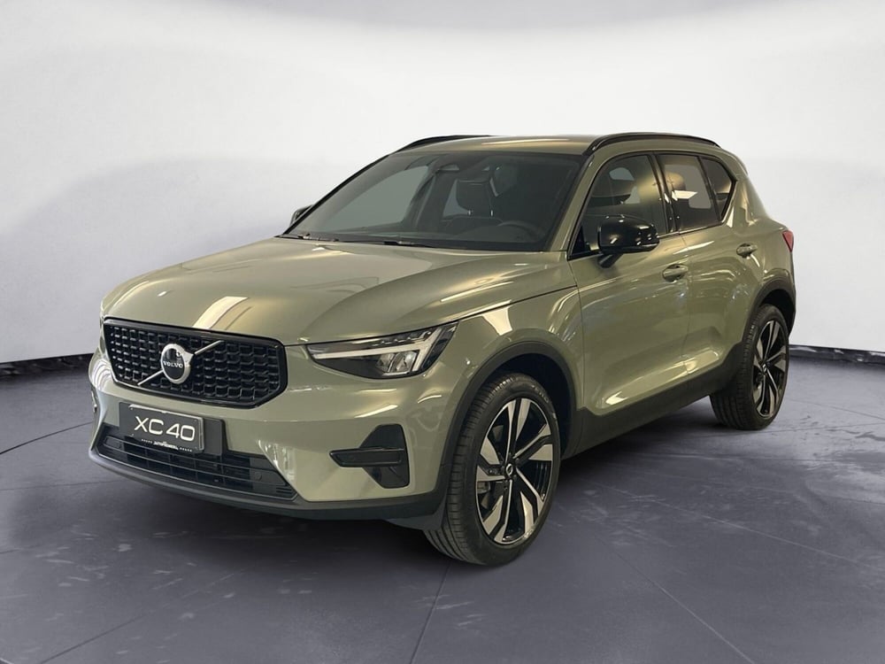 Volvo XC40 nuova a Como
