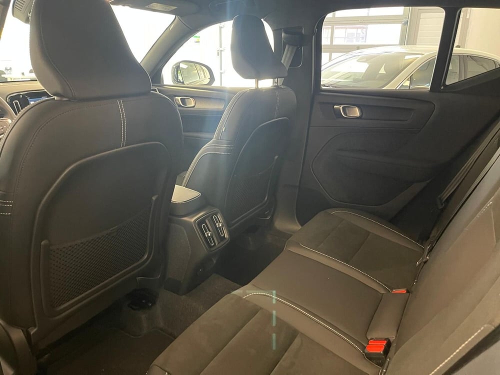 Volvo XC40 nuova a Como (11)