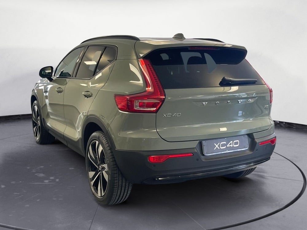 Volvo XC40 nuova a Como (6)