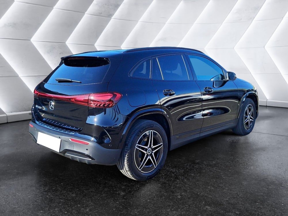 Mercedes-Benz EQA usata a Salerno (6)