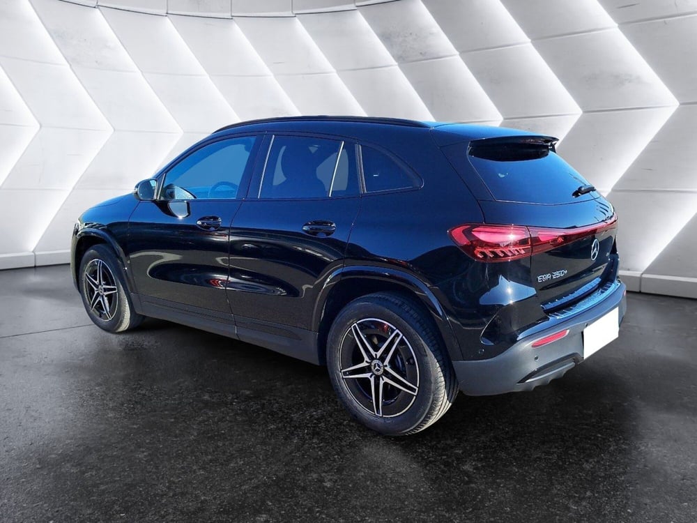 Mercedes-Benz EQA usata a Salerno (7)