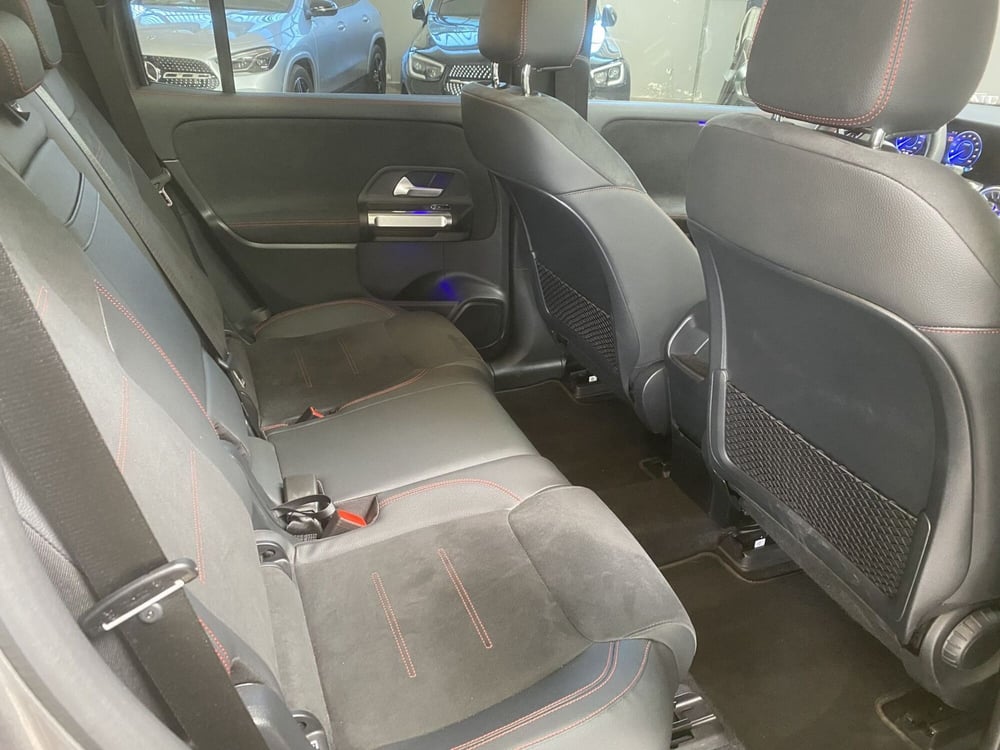 Mercedes-Benz EQB usata a Napoli (15)