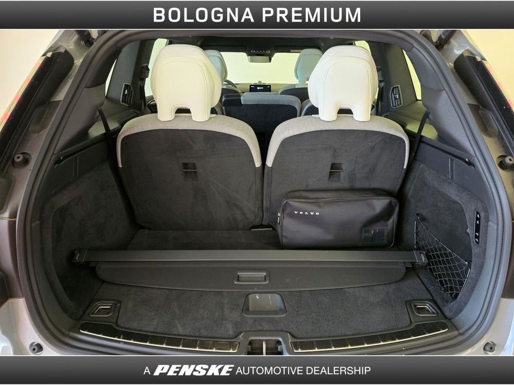 Volvo EX90 usata a Bologna (10)