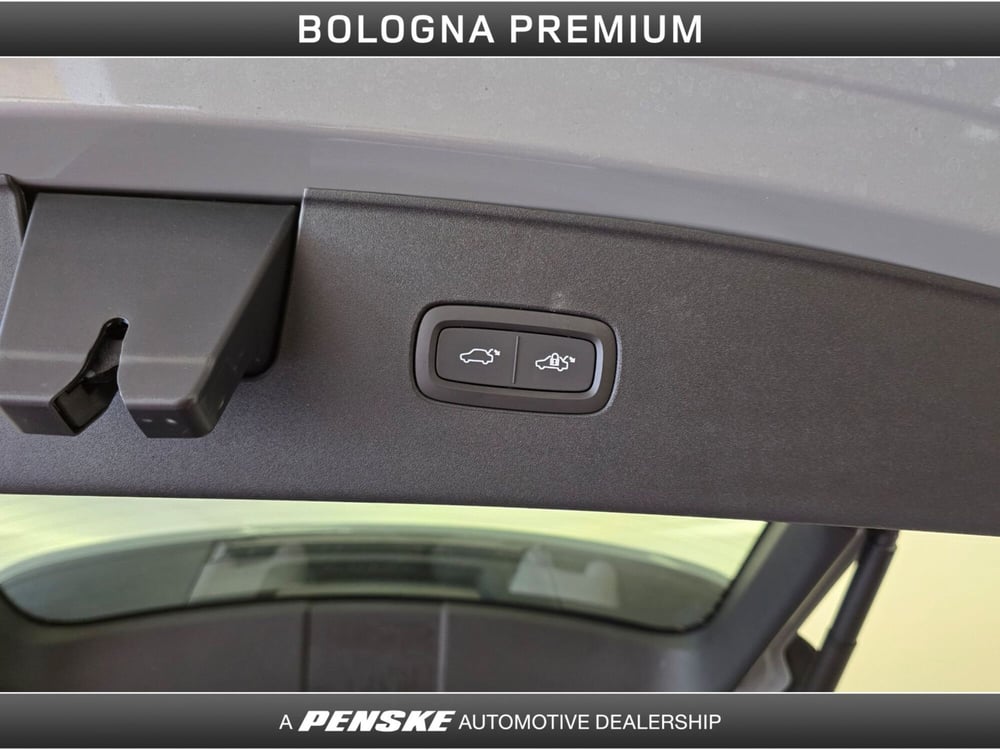 Volvo EX90 usata a Bologna (11)