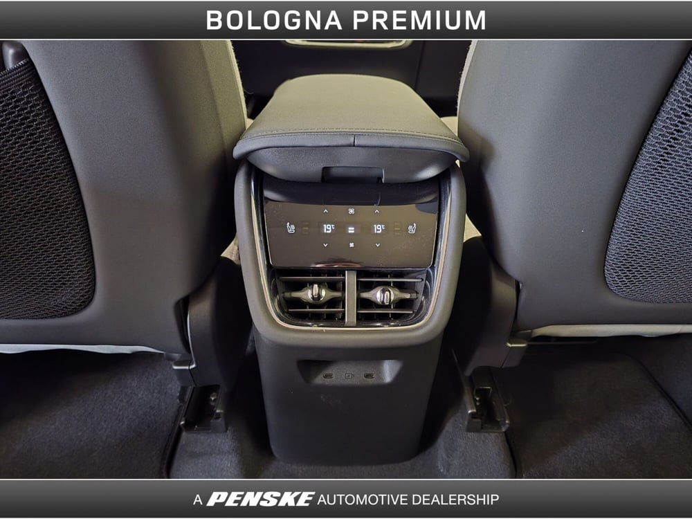 Volvo EX90 usata a Bologna (17)
