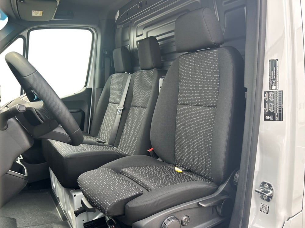 Mercedes-Benz Sprinter nuova a Milano (16)