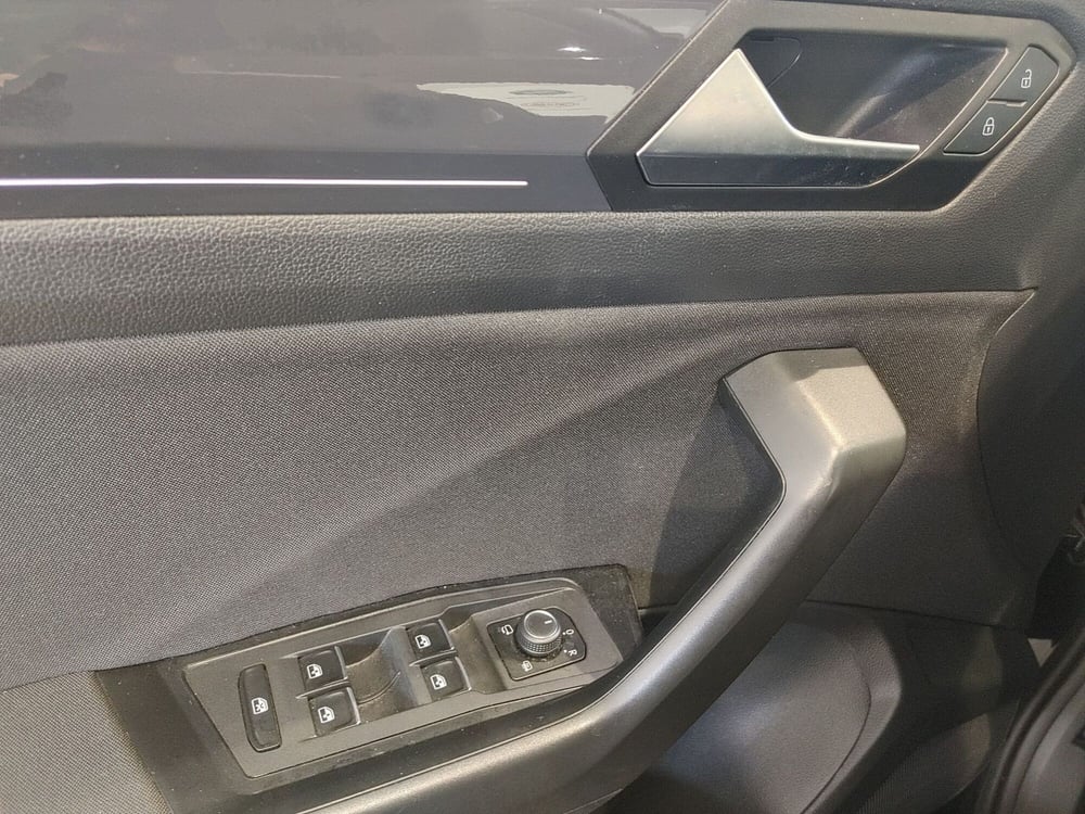 Volkswagen T-Roc usata a Vercelli (16)