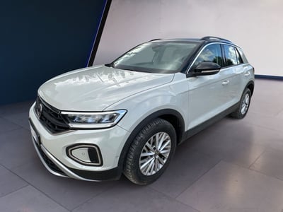 Volkswagen T-Roc 1.0 TSI Life del 2023 usata a Fisciano