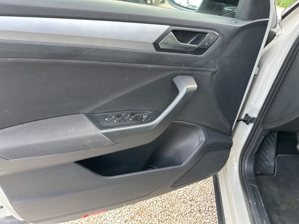 Volkswagen T-Roc usata a Salerno (13)