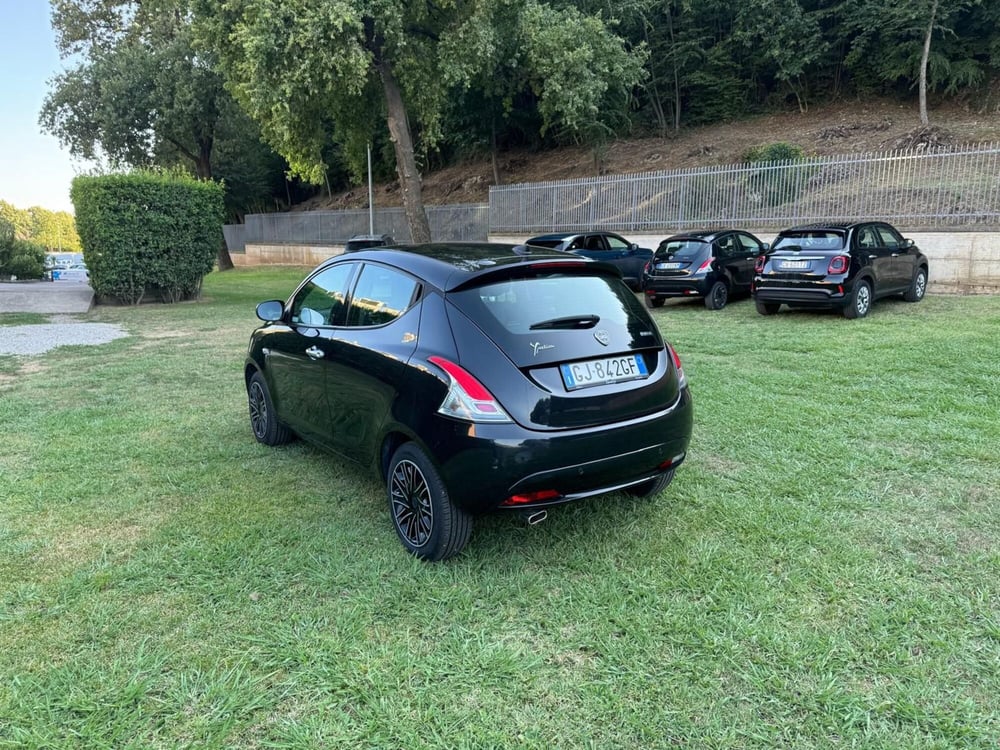 Lancia Ypsilon usata a Salerno (12)