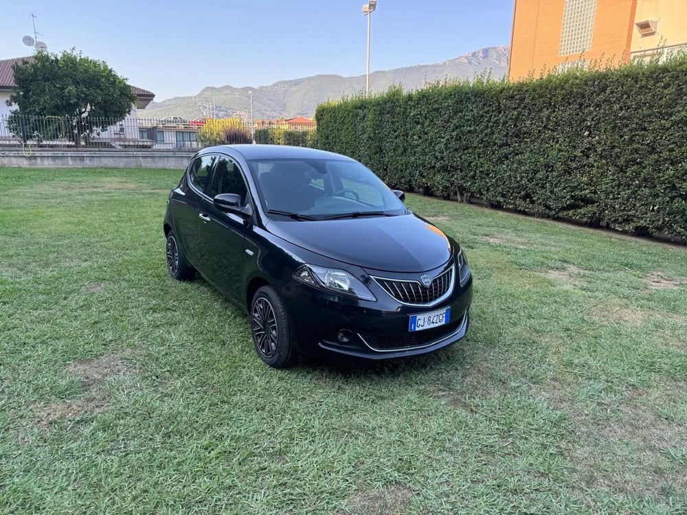 Lancia Ypsilon usata a Salerno (2)
