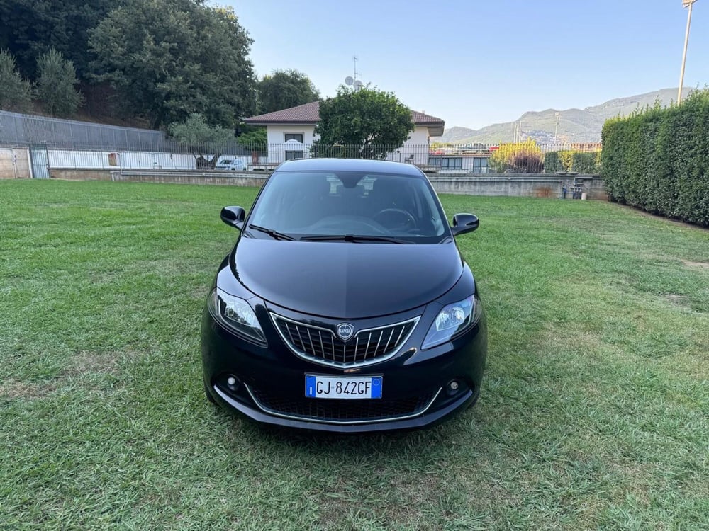 Lancia Ypsilon usata a Salerno (3)