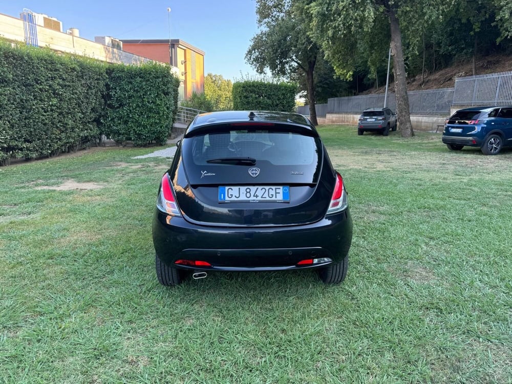 Lancia Ypsilon usata a Salerno (4)