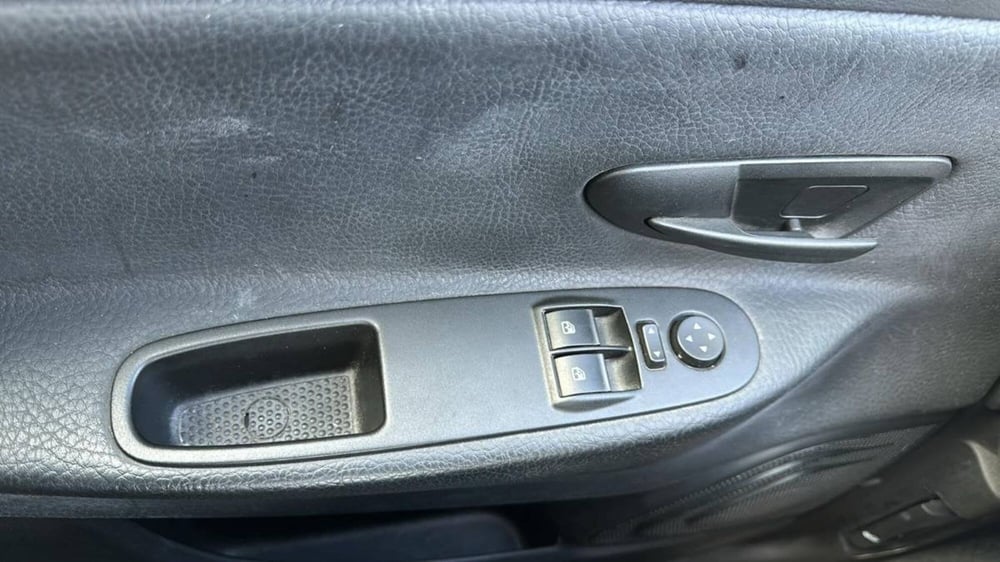 Lancia Ypsilon usata a Salerno (13)