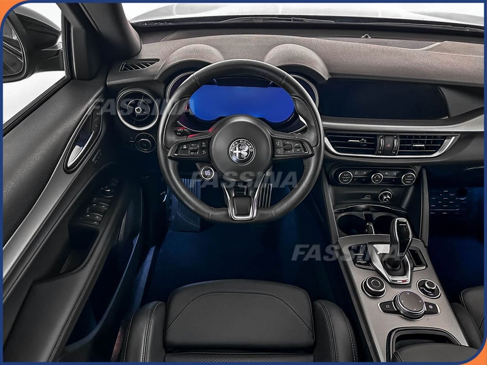Alfa Romeo Stelvio usata a Milano (10)