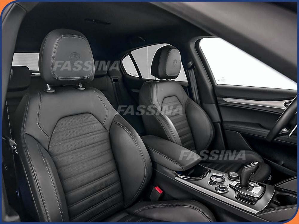 Alfa Romeo Stelvio usata a Milano (14)