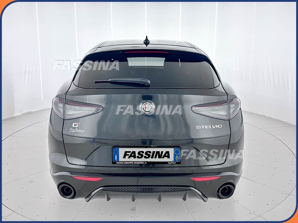 Alfa Romeo Stelvio usata a Milano (5)