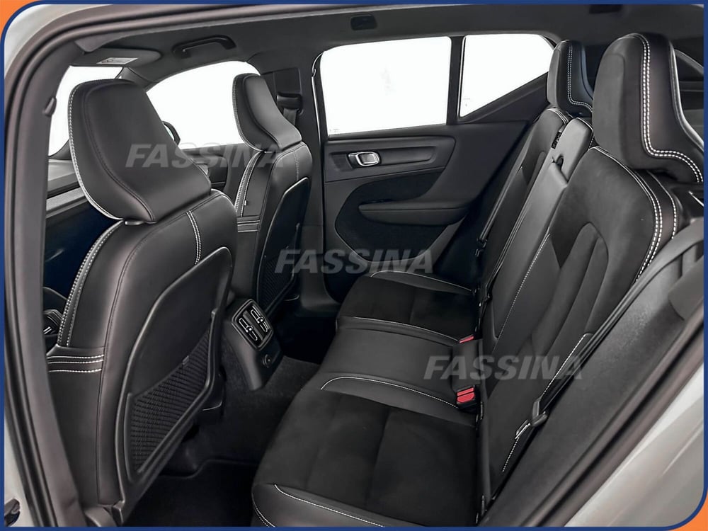 Volvo XC40 usata a Milano (11)