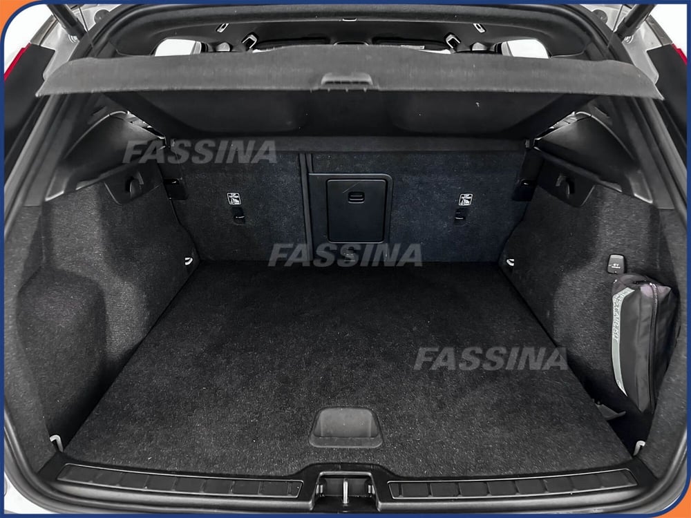 Volvo XC40 usata a Milano (12)
