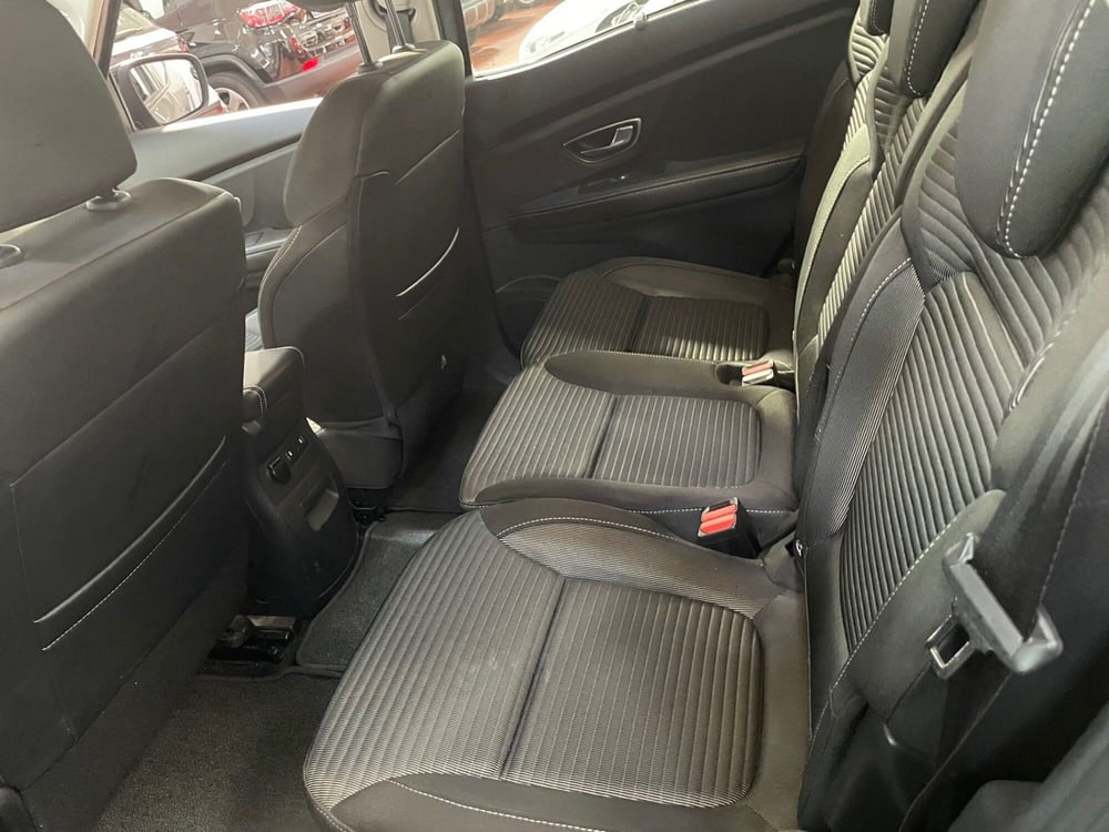 Renault Grand Scénic usata a Lucca (9)