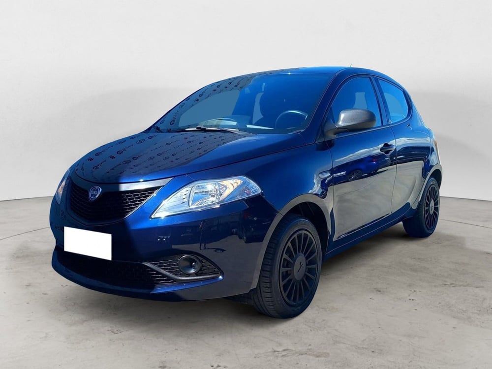 Lancia Ypsilon usata a Cagliari
