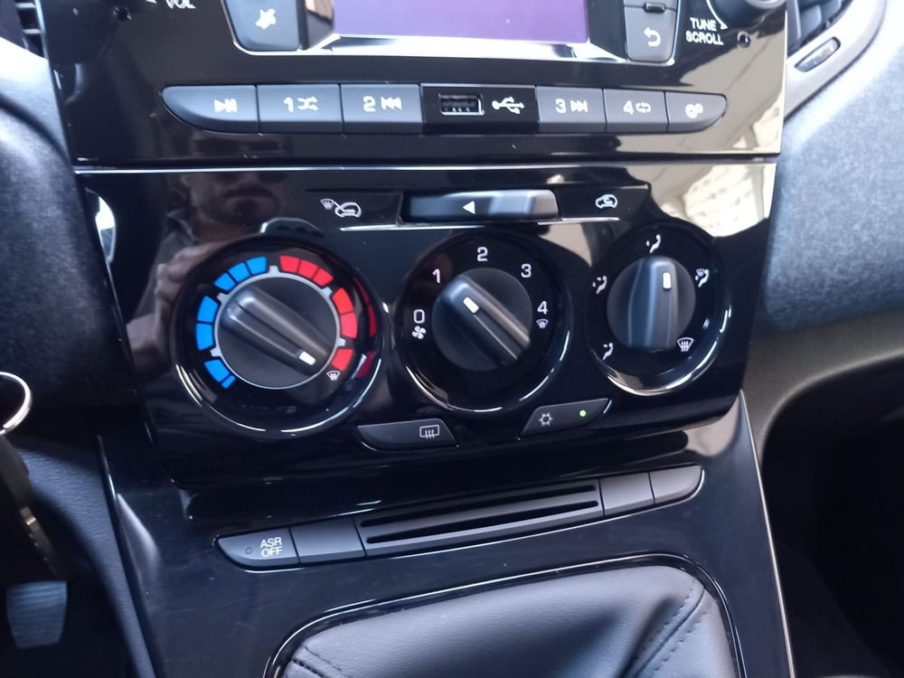 Lancia Ypsilon usata a Cagliari (19)