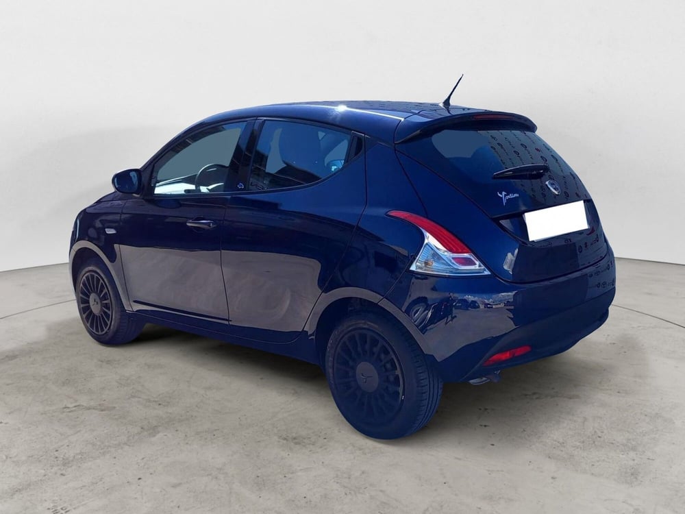 Lancia Ypsilon usata a Cagliari (4)