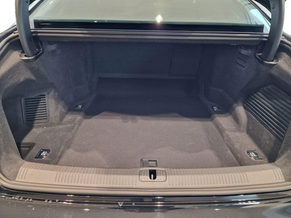 Audi A8 usata a Bari (15)