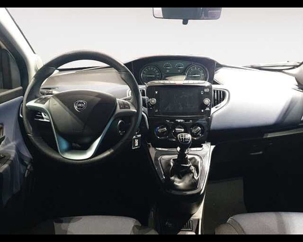Lancia Ypsilon usata a Cuneo (15)