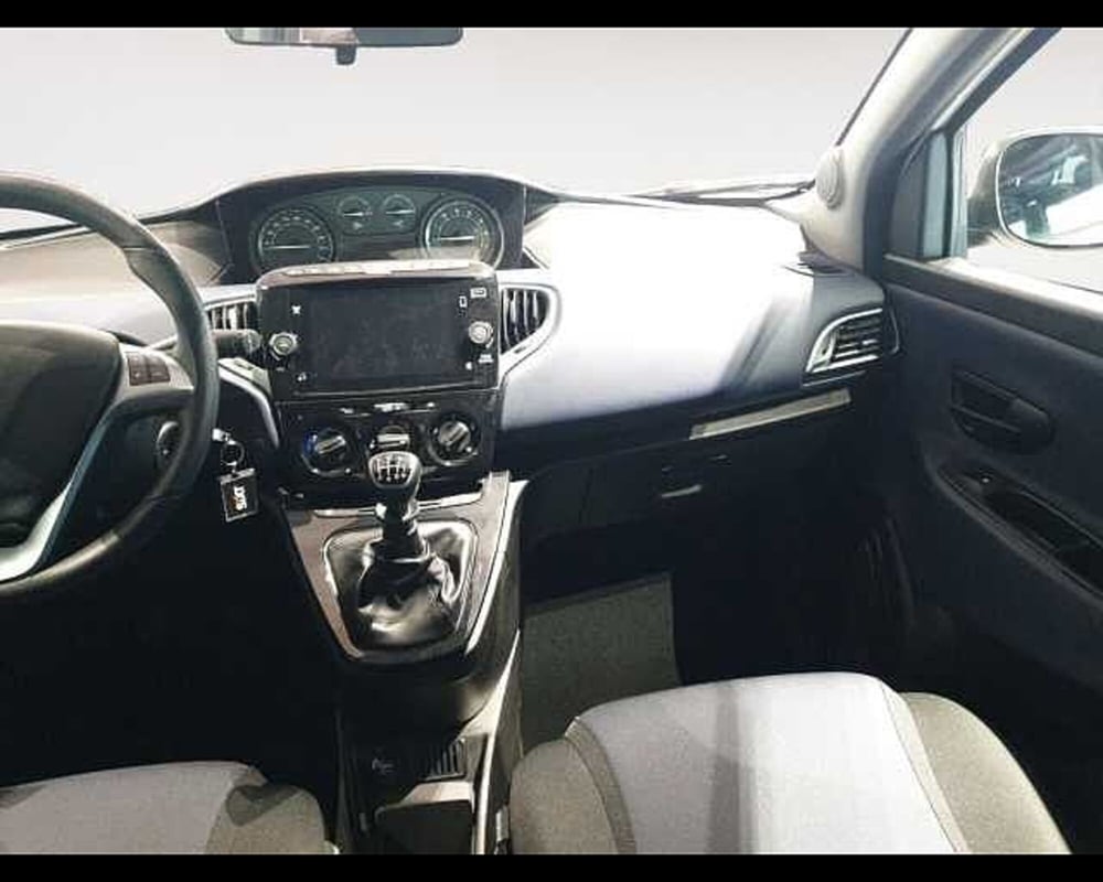 Lancia Ypsilon usata a Cuneo (17)
