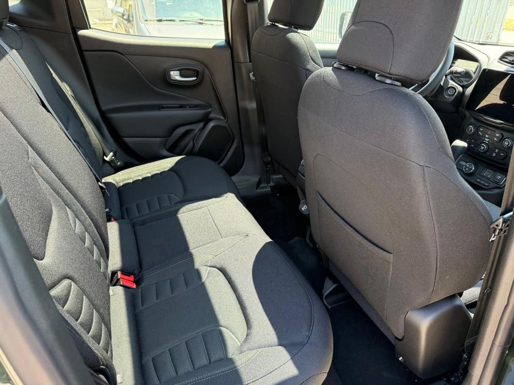 Jeep Renegade nuova a Arezzo (16)